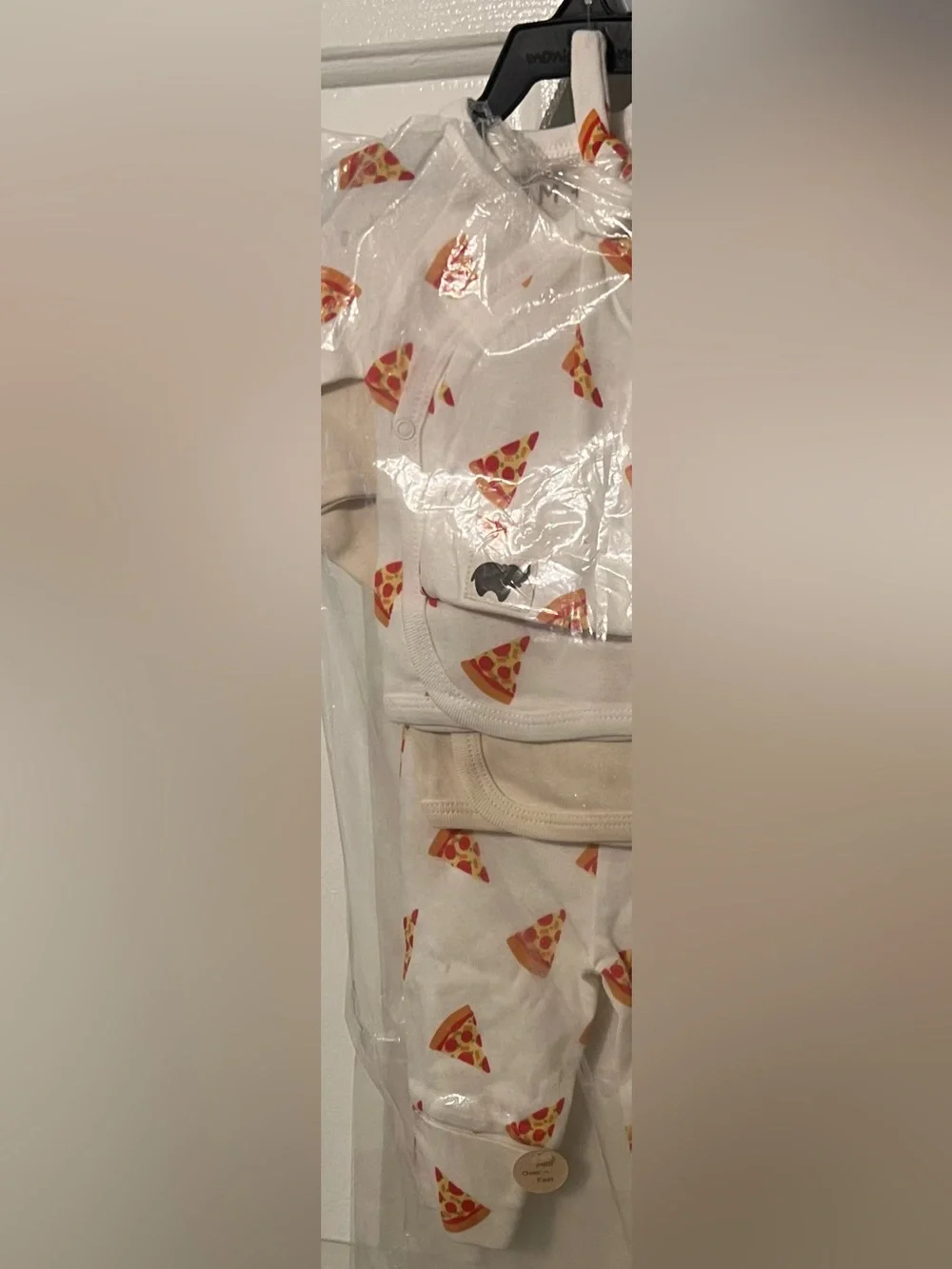 Monica + Andy Gender Neutral Newborn 4 Pc Pizza Themed Welcome Home Gift Set NWT